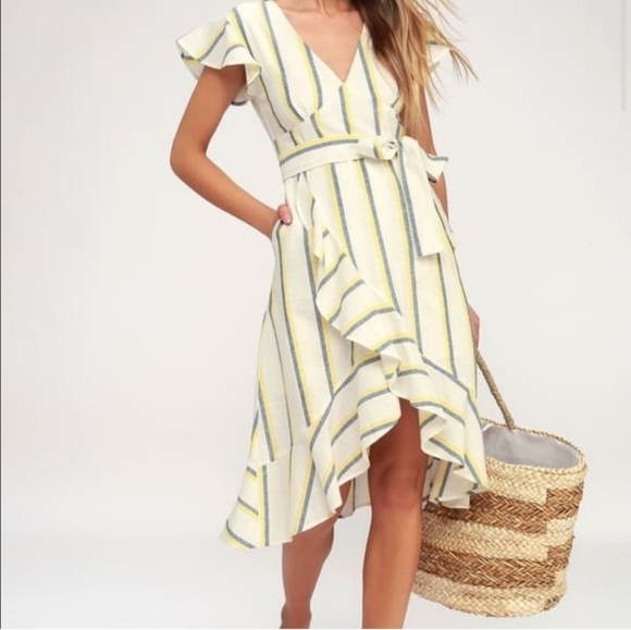 J.O.A. Dresses & Skirts - J.O.A. Striped Fit and Flare Dress w Ruffles Size Medium